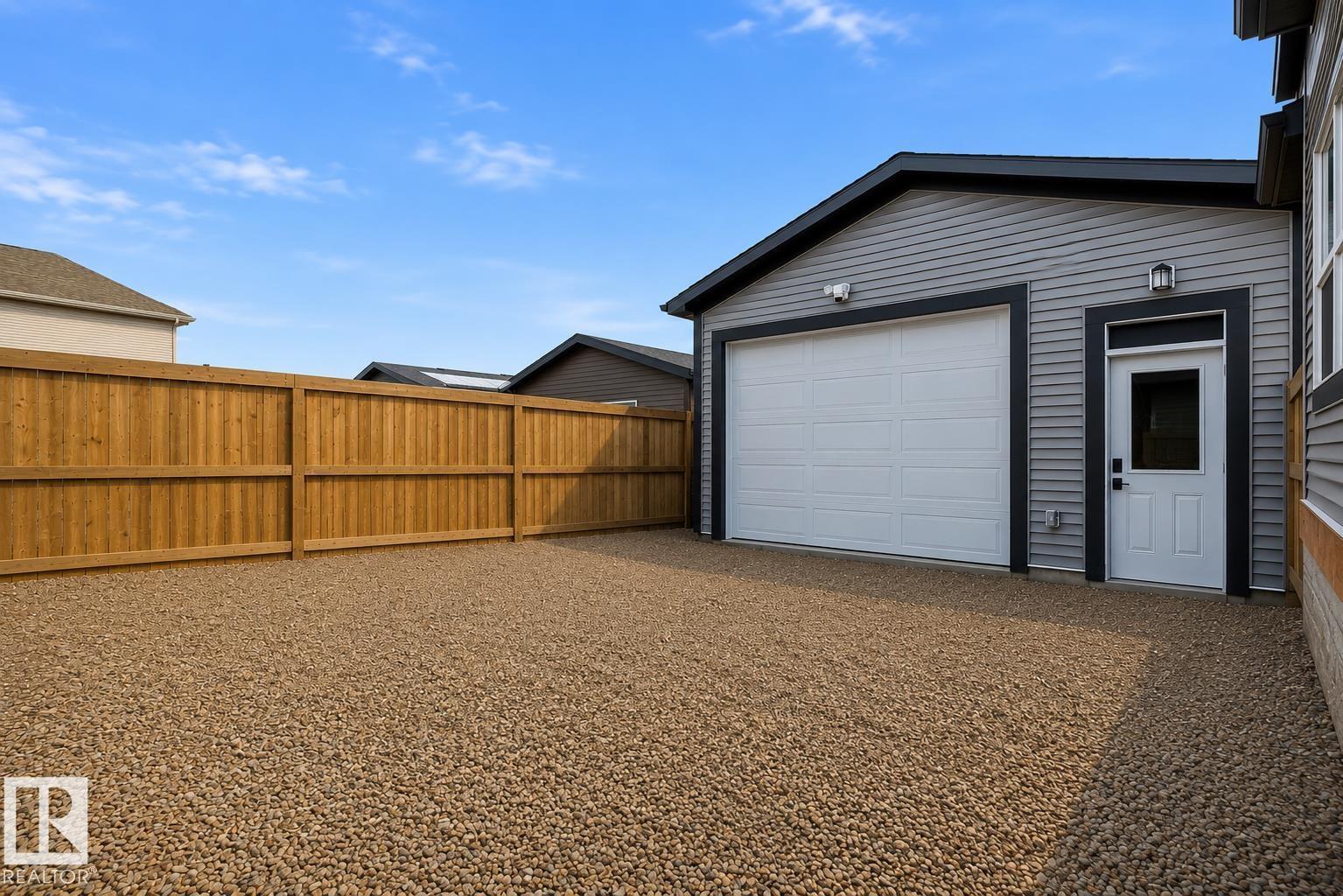 9323 226 ST NW - 47