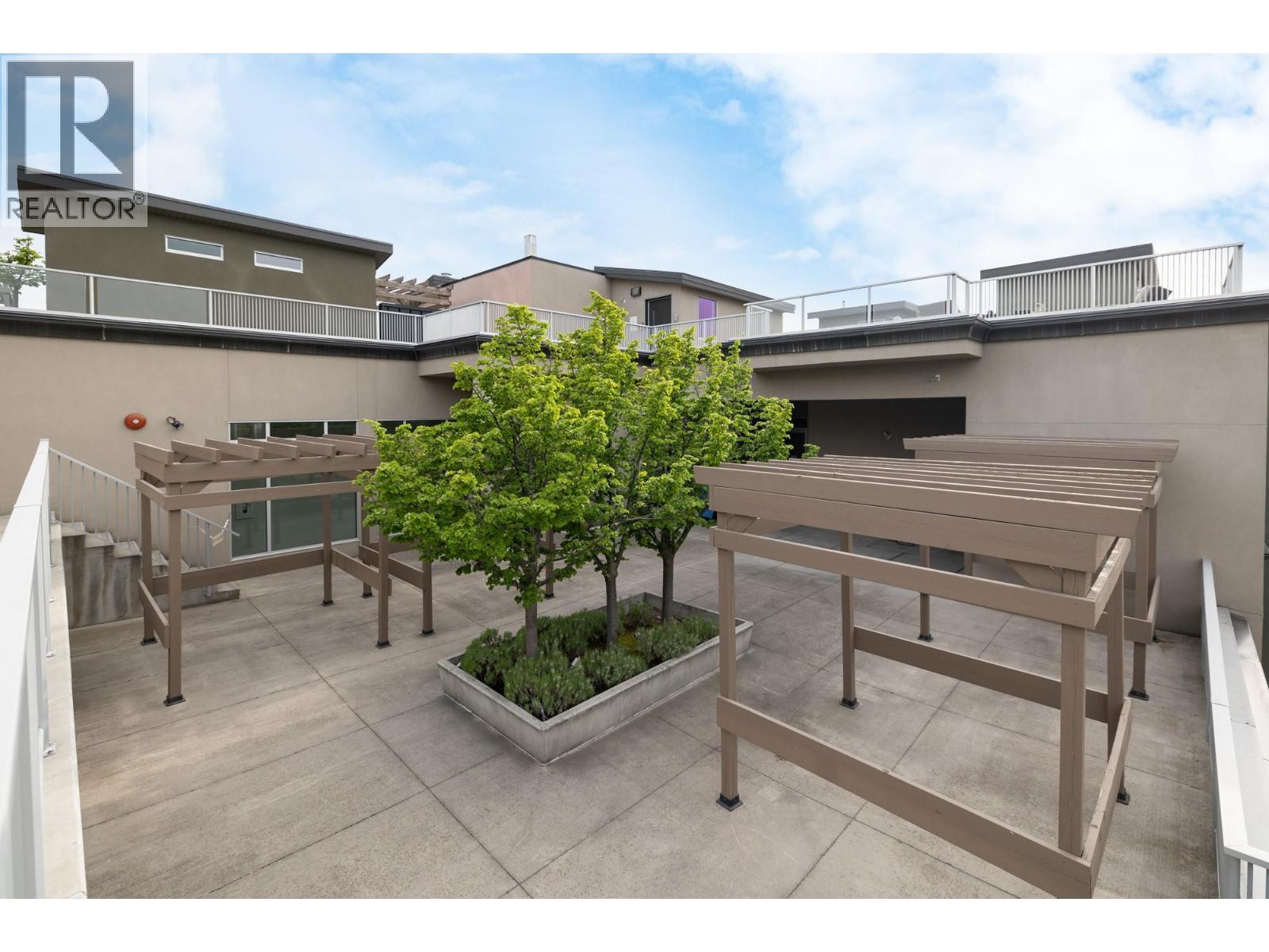 #304 1495 Graham Street - 19