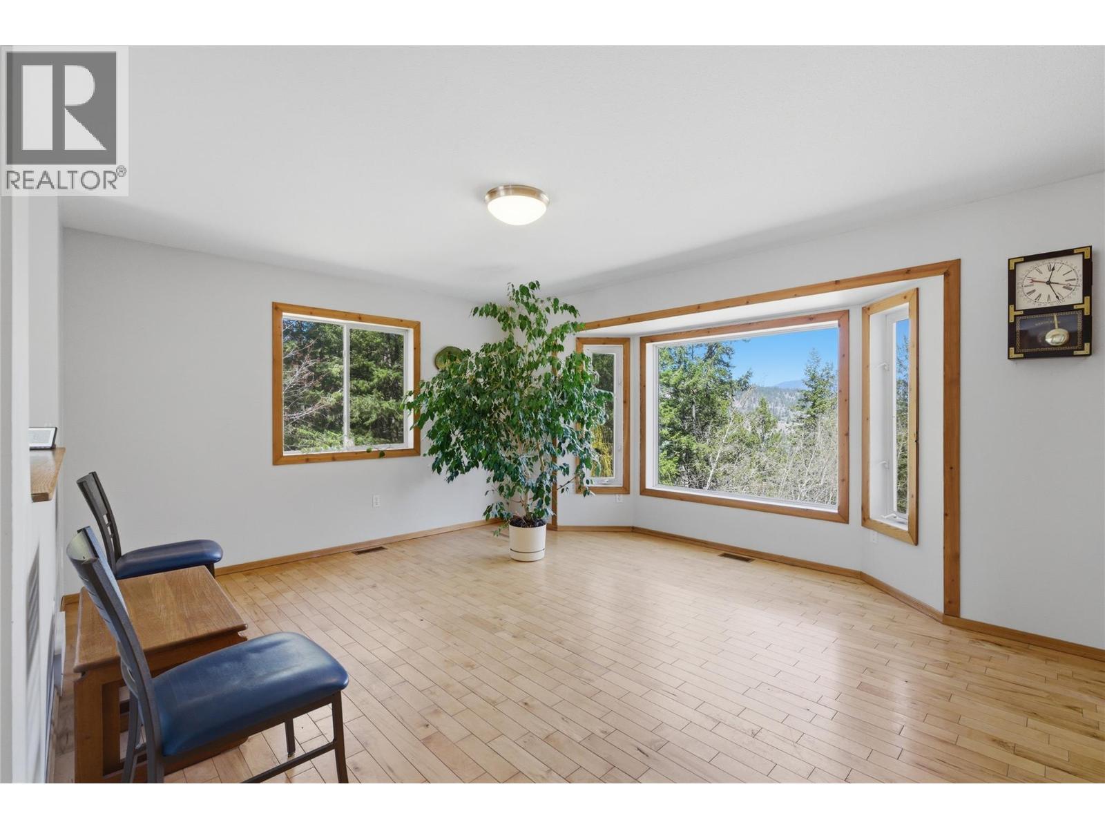 345 COLDWATER Road - 32