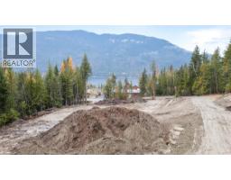 6222 Eagle Bay Road, Eagle Bay, BC V0E1T0 Photo 7