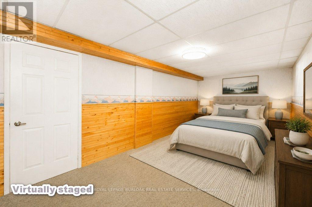 4649 THE GALLOPS - 27
