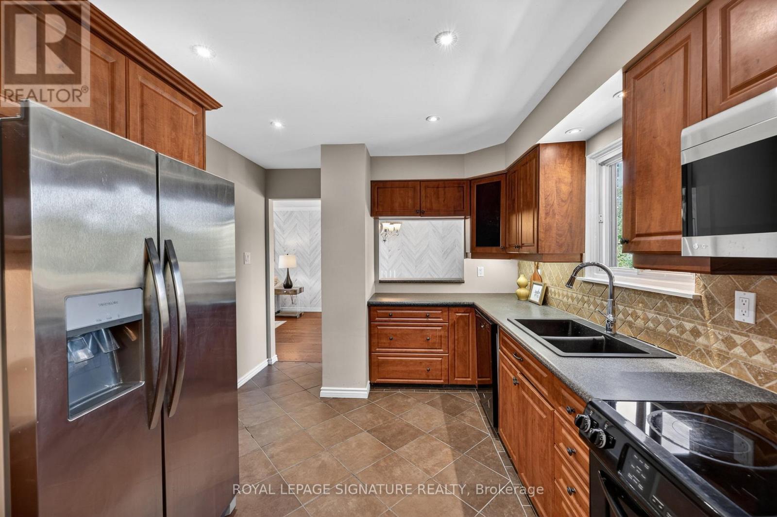 29 MANSFIELD STREET - 11