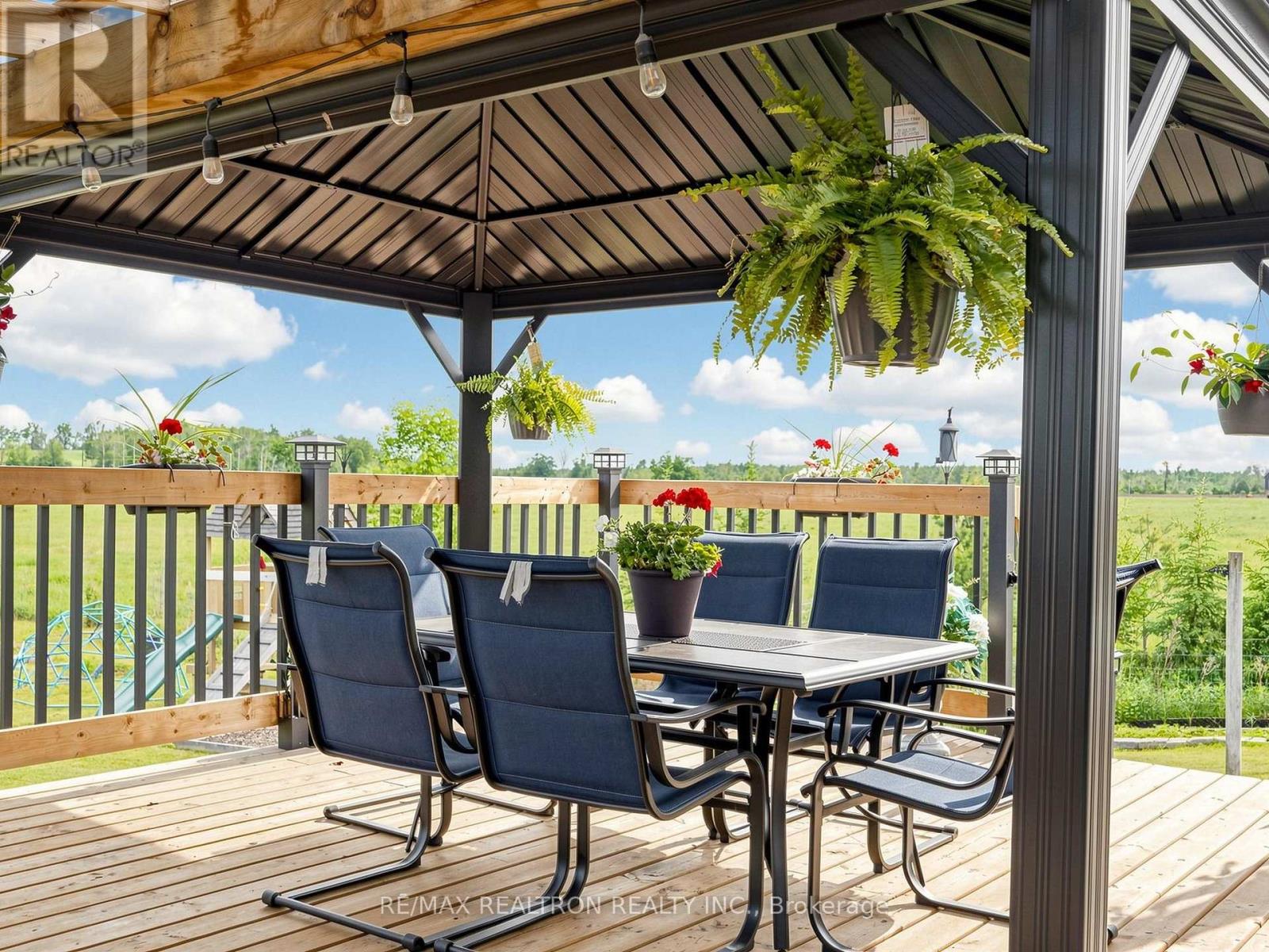 757 KINGS WHARF ROAD - 35