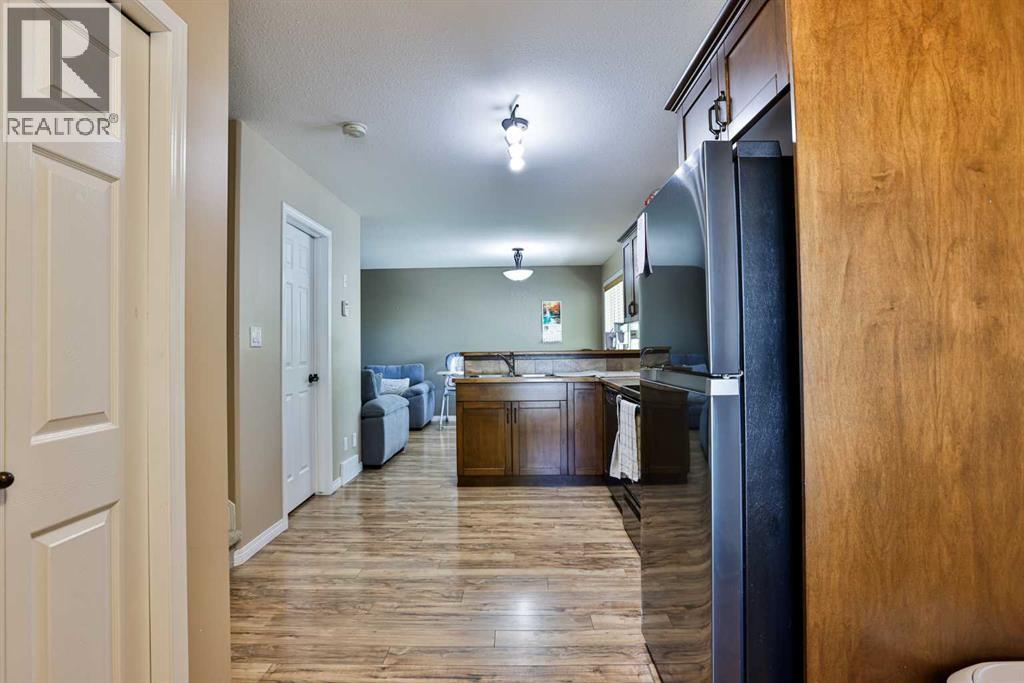 645 12 A Street N - photo 3