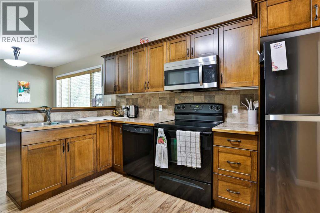 645 12 A Street N - photo 5