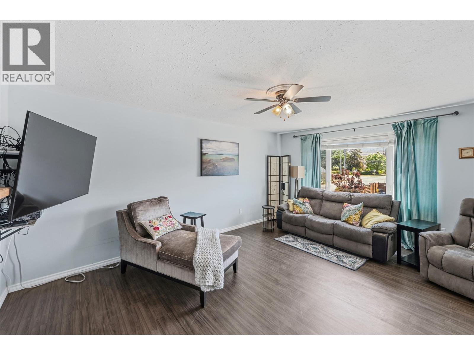 491 EASTSIDE Avenue - 3