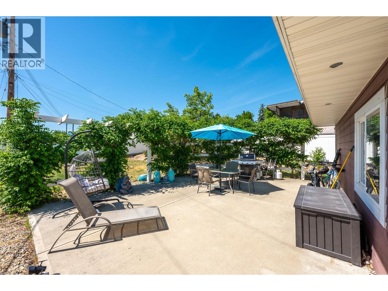 491 EASTSIDE Avenue, Oliver