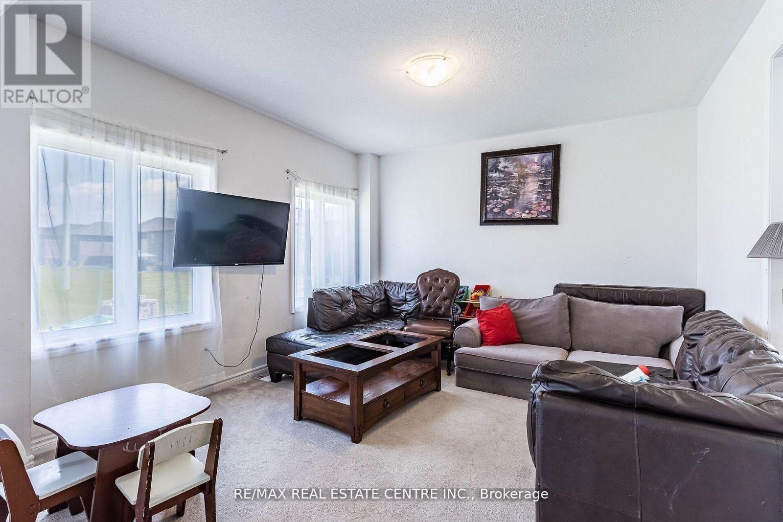 206 WERRY AVENUE - 10