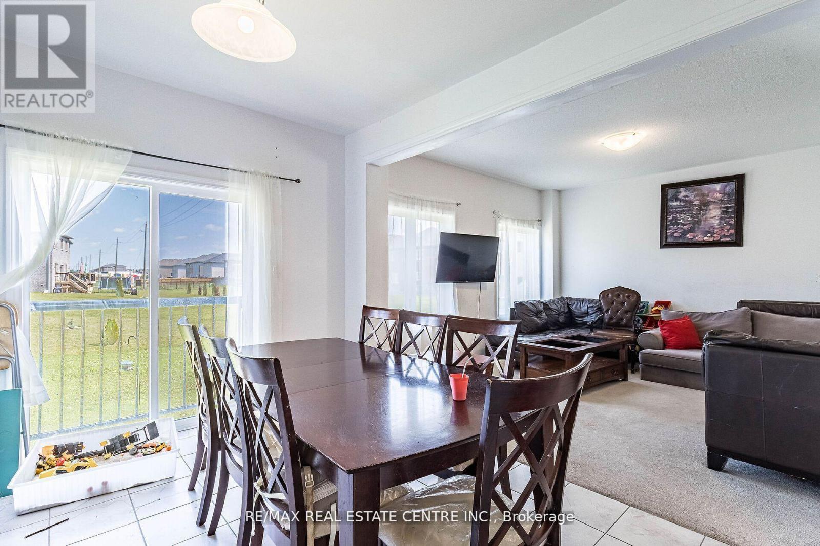206 WERRY AVENUE - 12