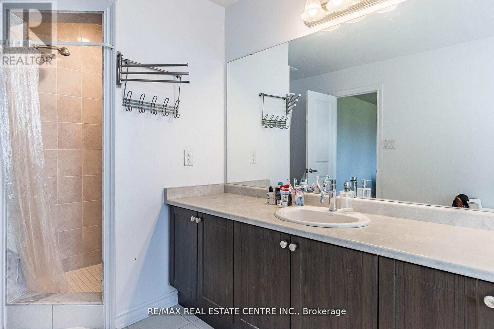 206 WERRY AVENUE - 18