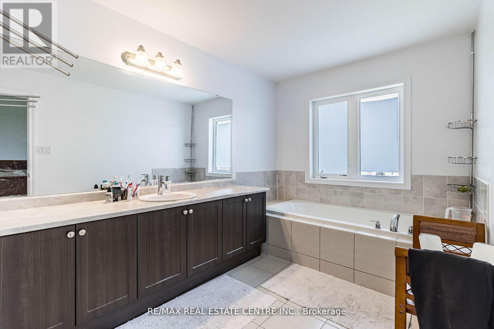 206 WERRY AVENUE - 21