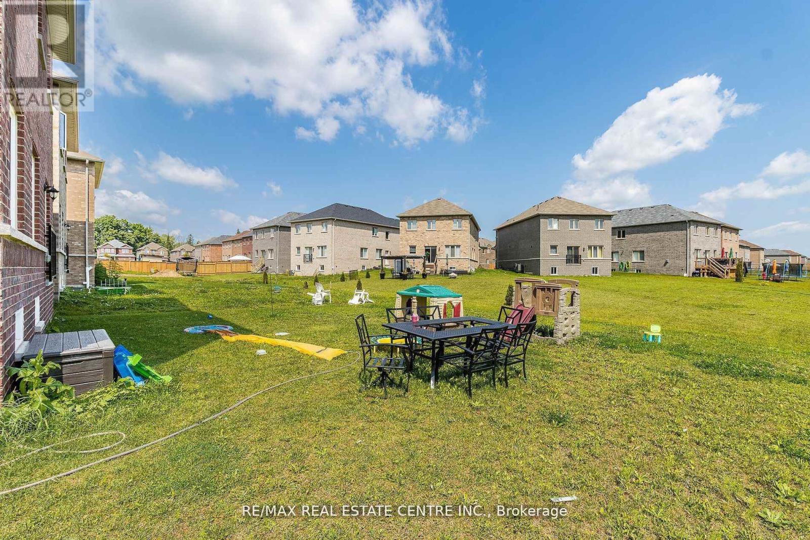 206 WERRY AVENUE - 23