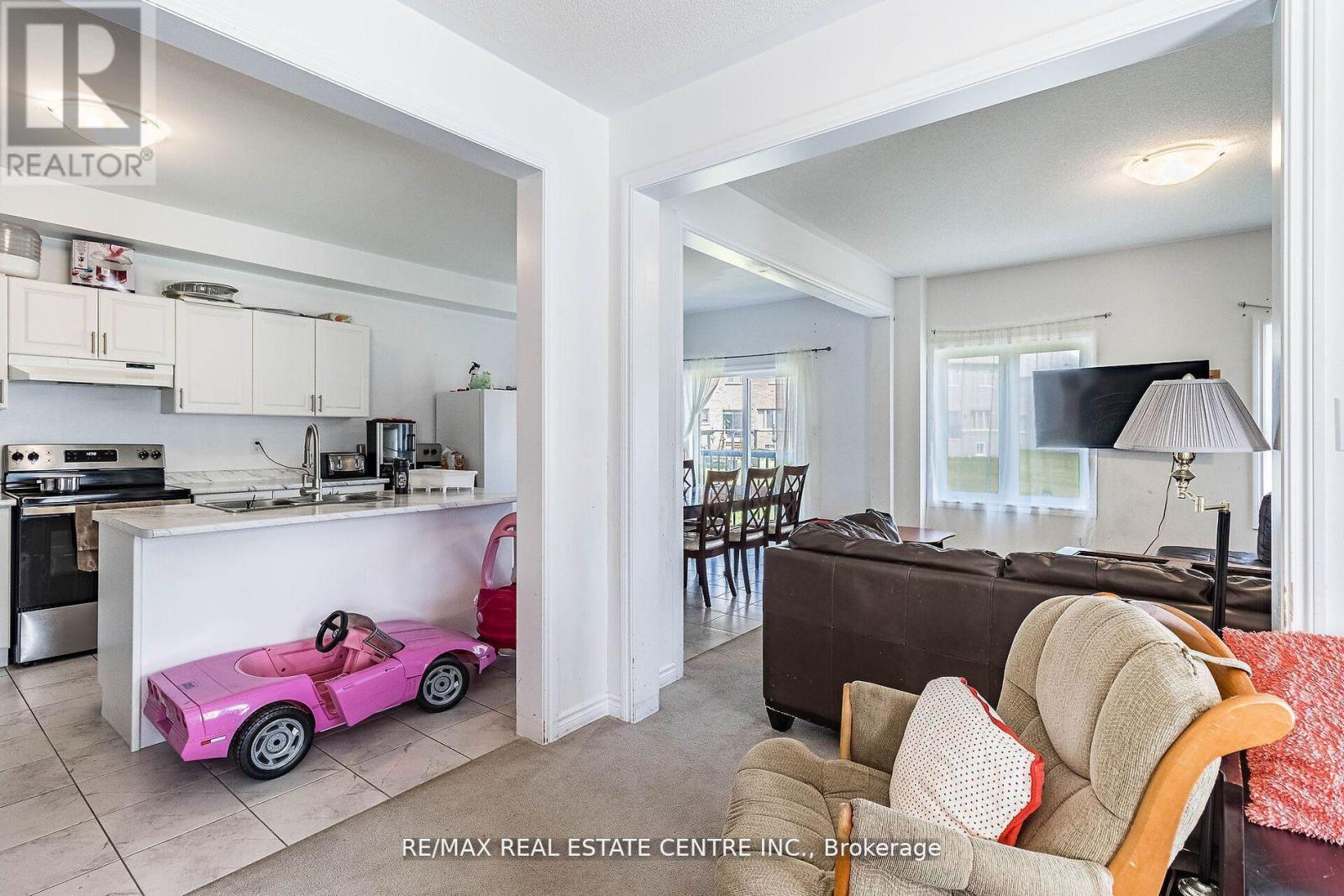 206 WERRY AVENUE - 5