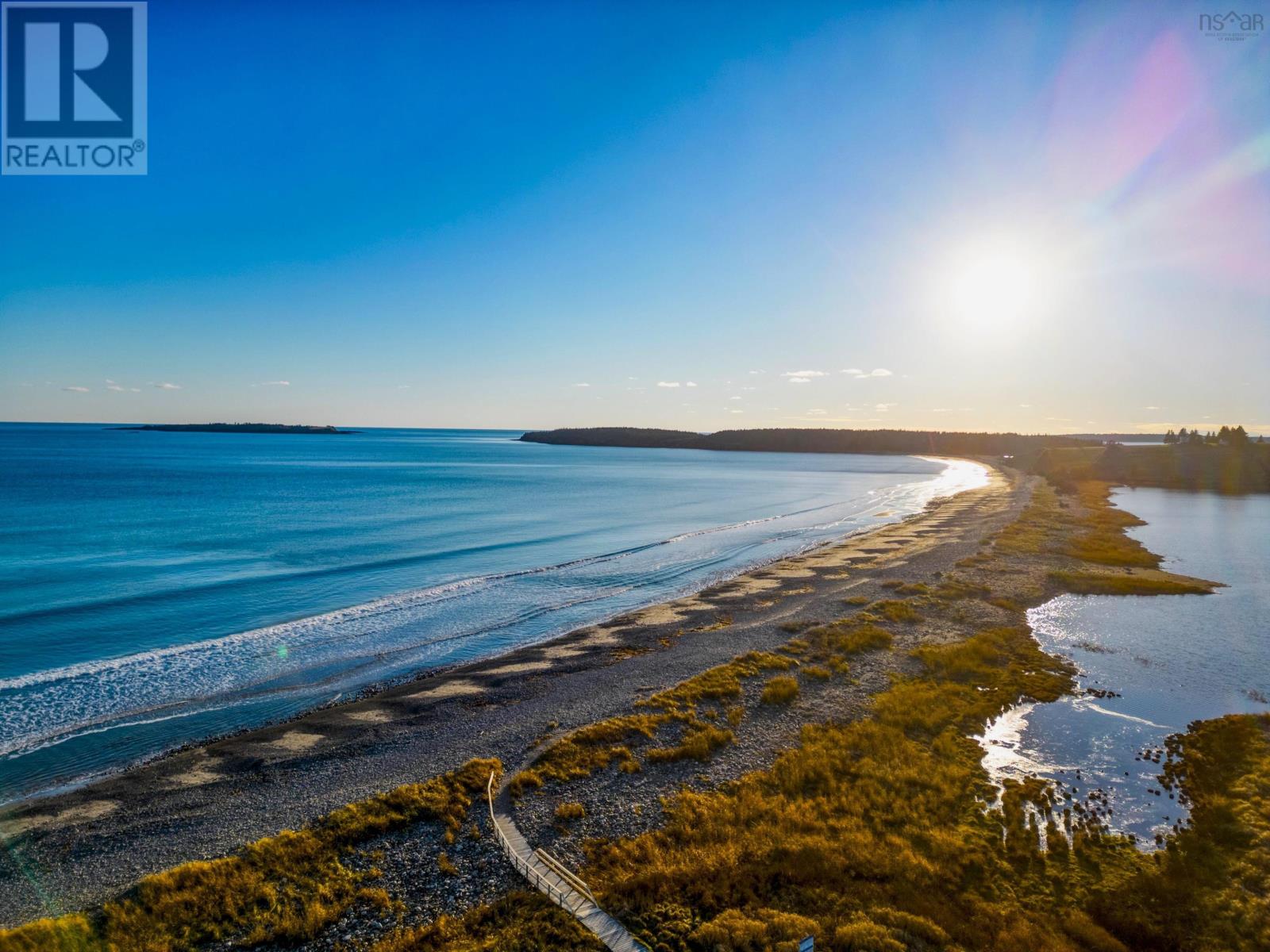 66 Beach Hill Road - 18