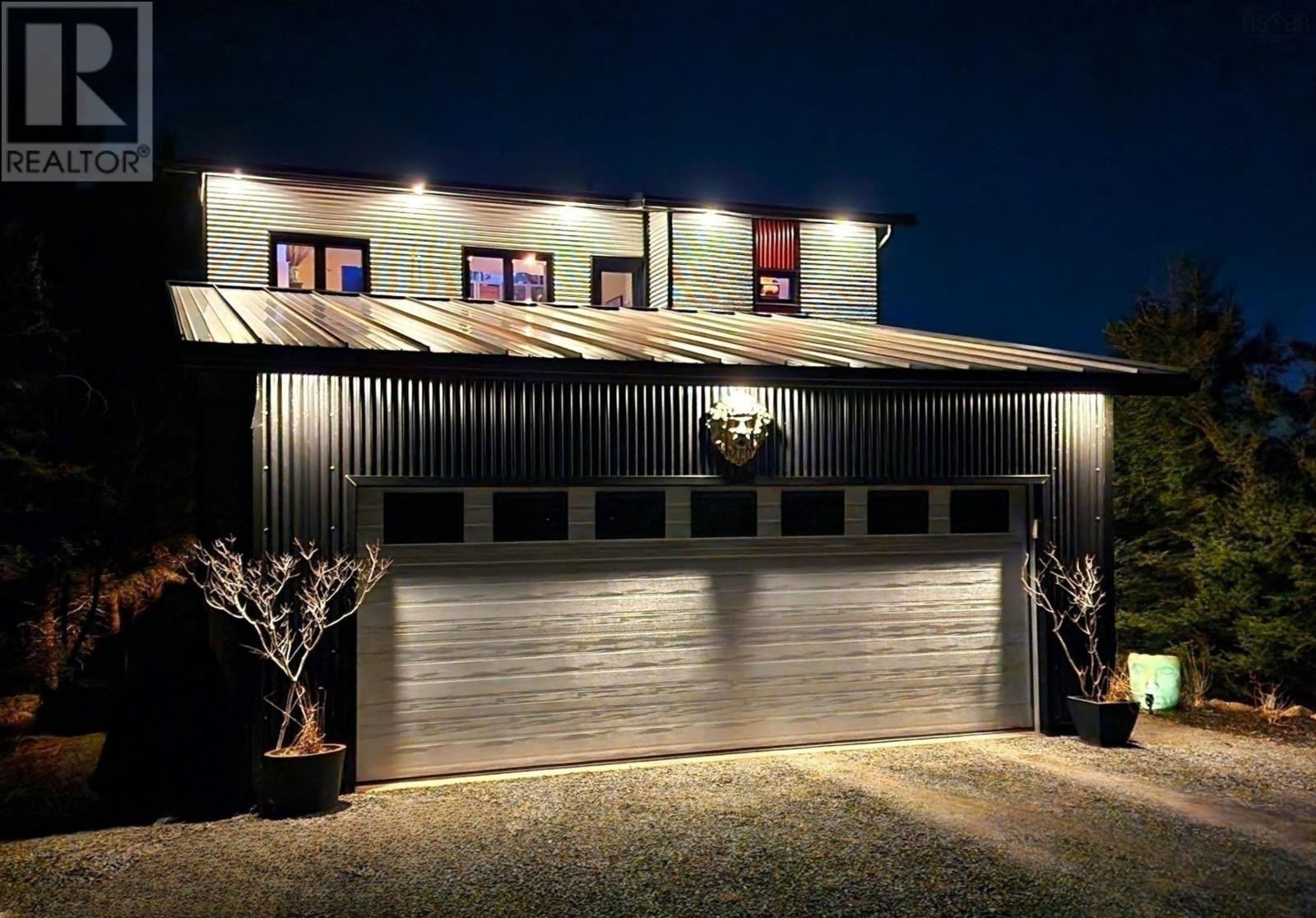 66 Beach Hill Road - 15
