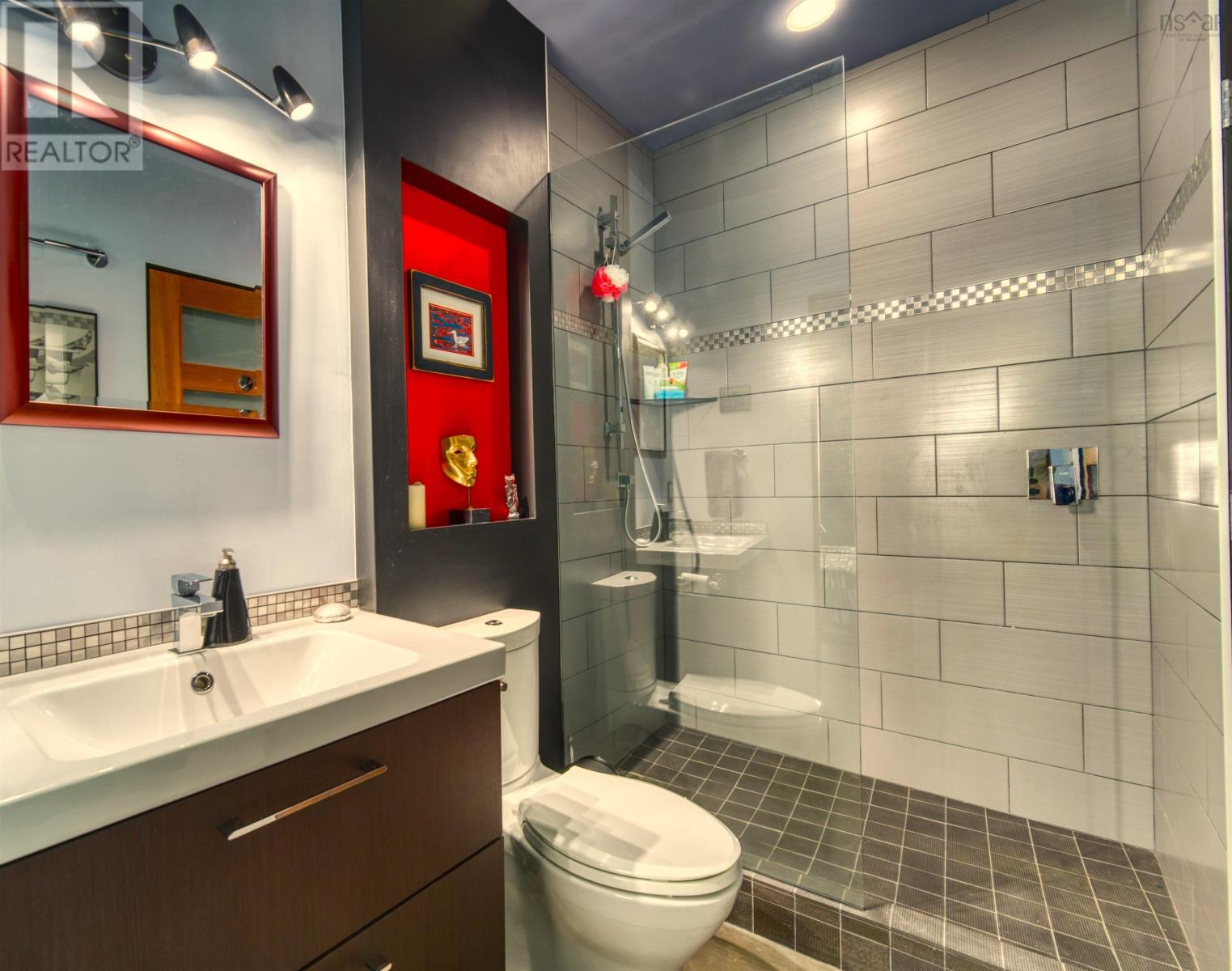 66 Beach Hill Road - 45