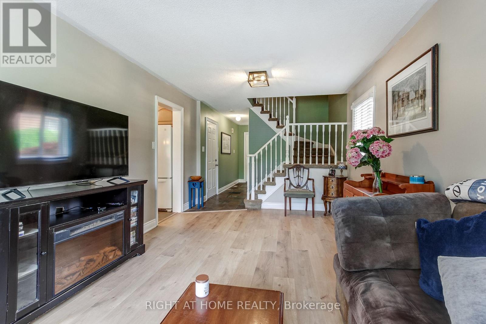 406 LEVANNA LANE - 14