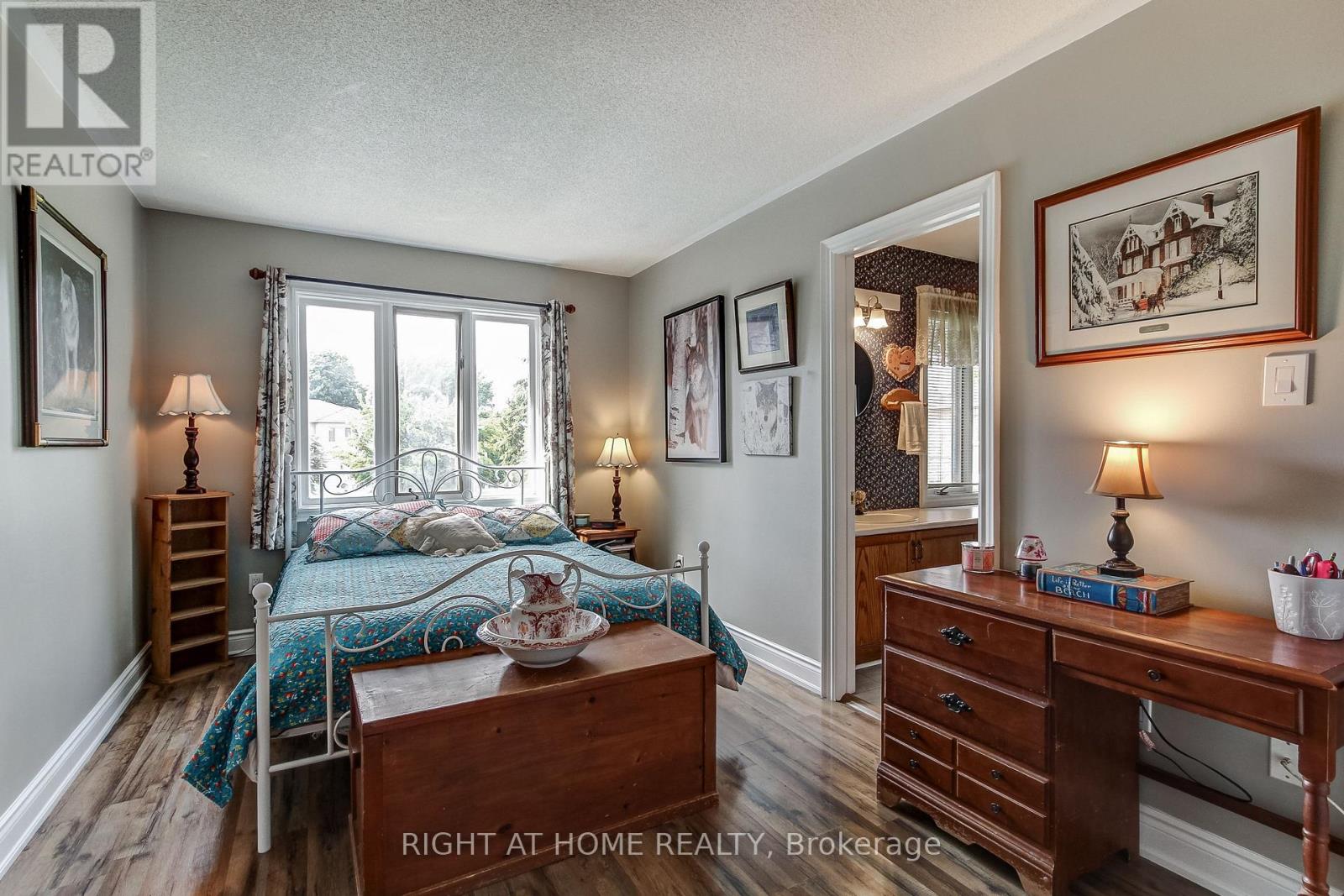 406 LEVANNA LANE - 24
