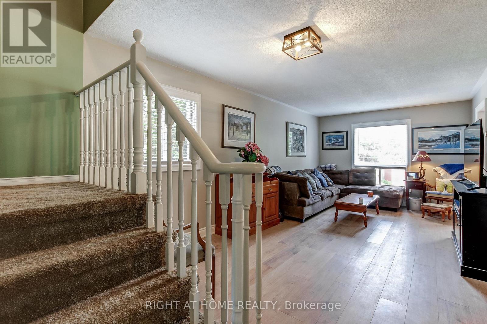 406 LEVANNA LANE - 16