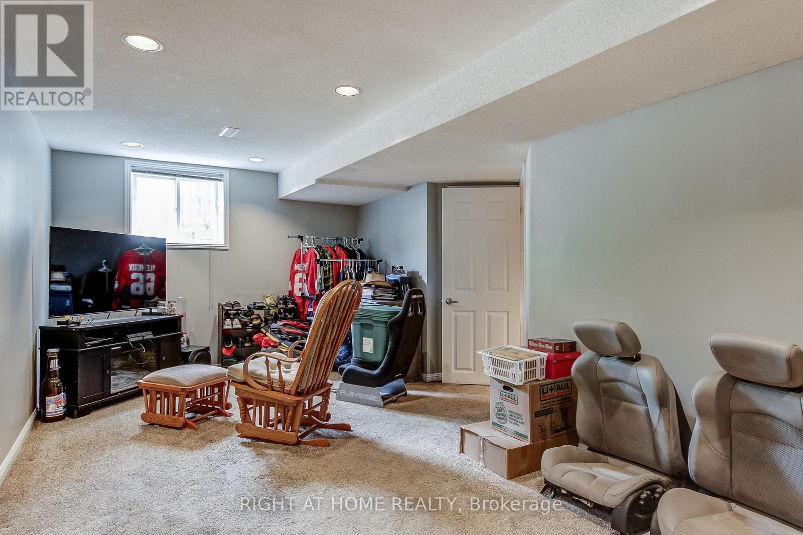406 LEVANNA LANE - 28