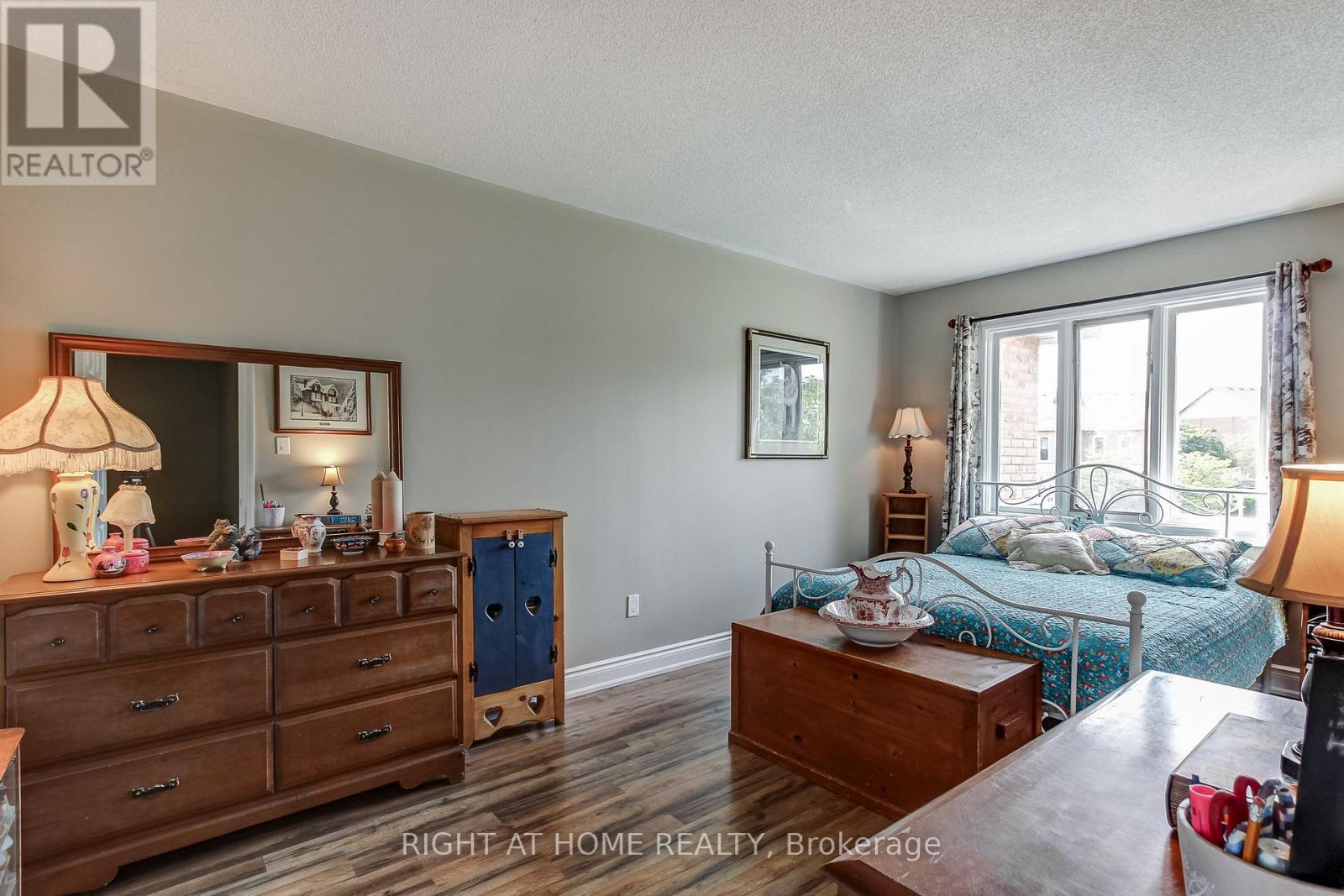 406 LEVANNA LANE - 23