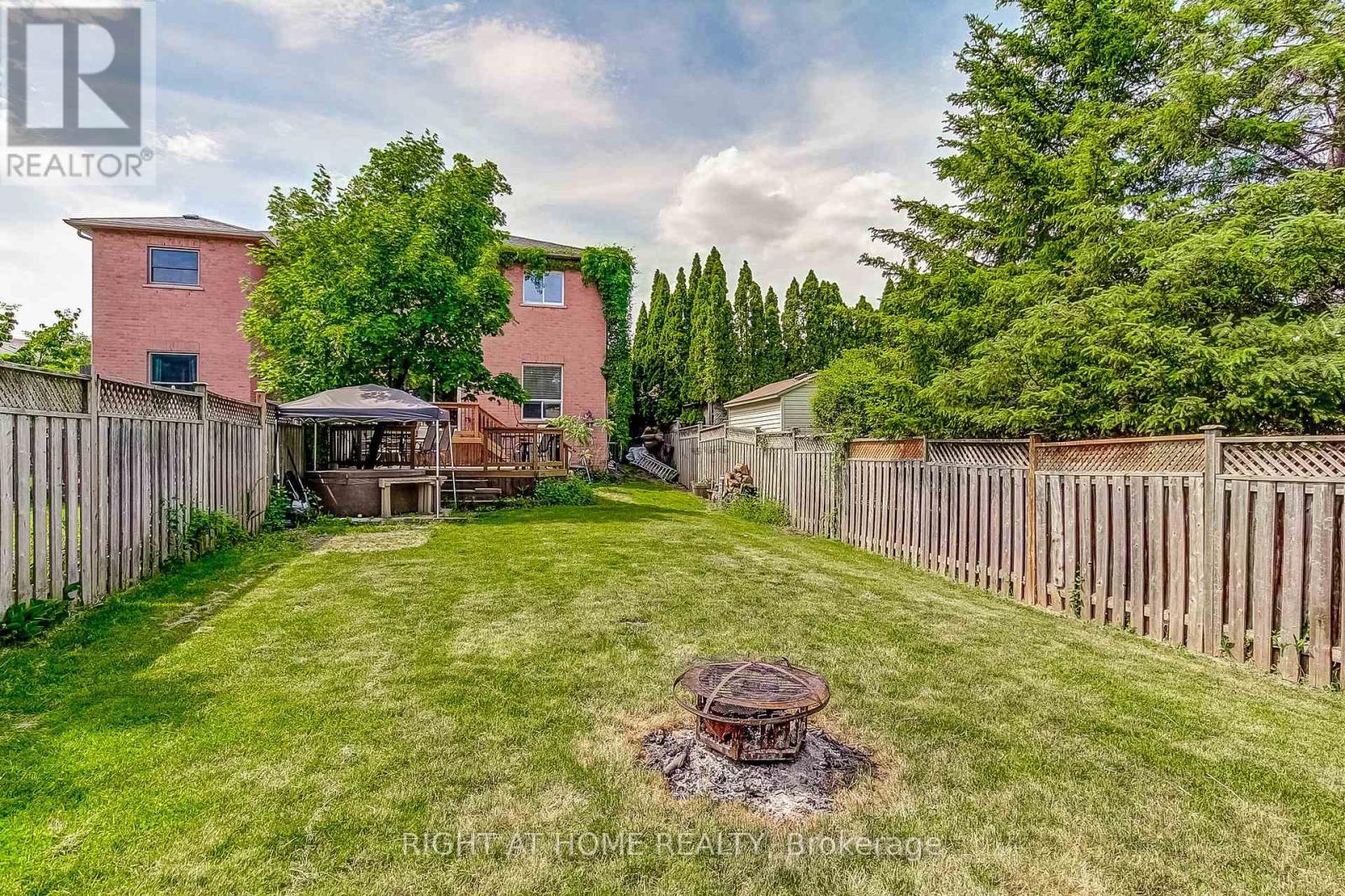 406 LEVANNA LANE - 40