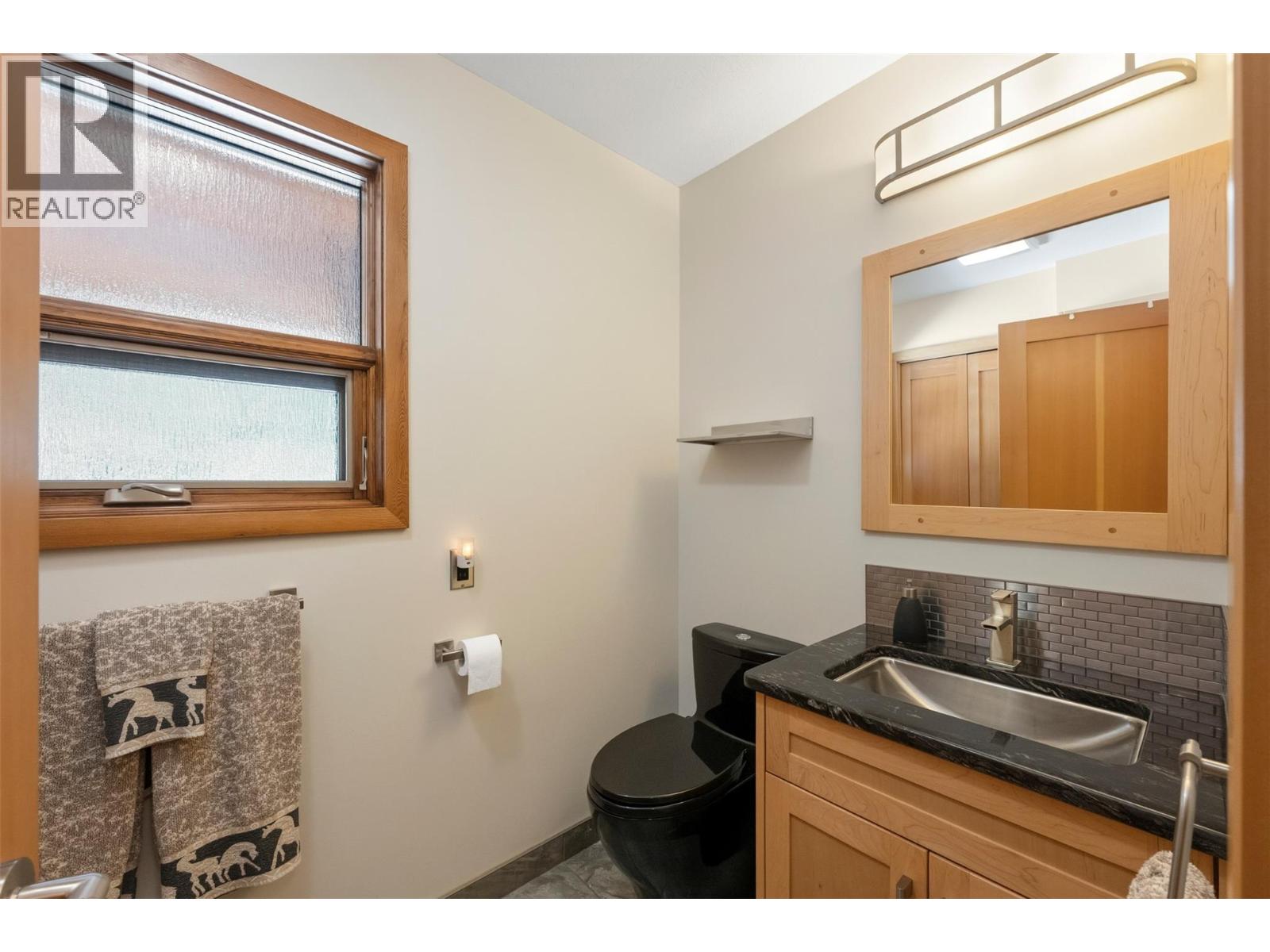 1409 85th Street, Osoyoos