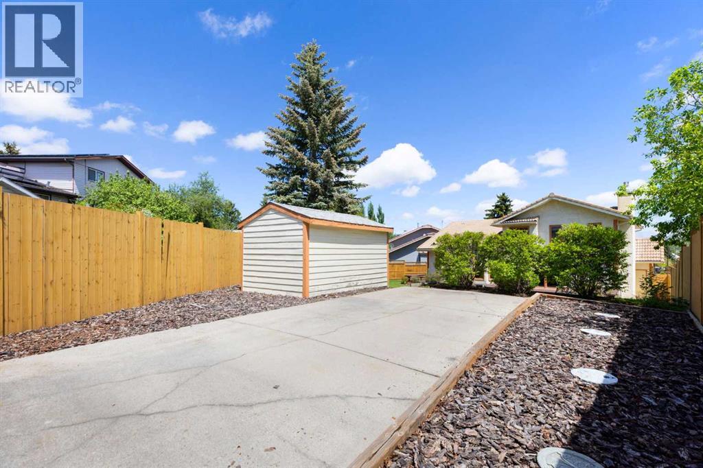 23 Millside Place SW — photo 40