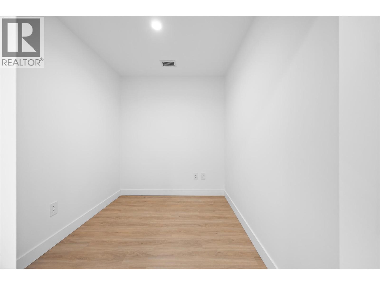 #1503 238 Leon Avenue - 20