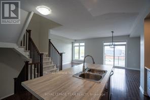 2 Bed, 2 Bath House for Sale in Ottawa – 224 CHAPERAL PRIVATE, Ottawa – MLS# X13422858 - Image 14