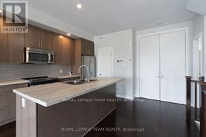 2 Bed, 2 Bath House for Sale in Ottawa – 224 CHAPERAL PRIVATE, Ottawa – MLS# X13422858 - Image 15