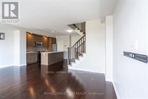 2 Bed, 2 Bath House for Sale in Ottawa – 224 CHAPERAL PRIVATE, Ottawa – MLS# X13422858 - Image 17
