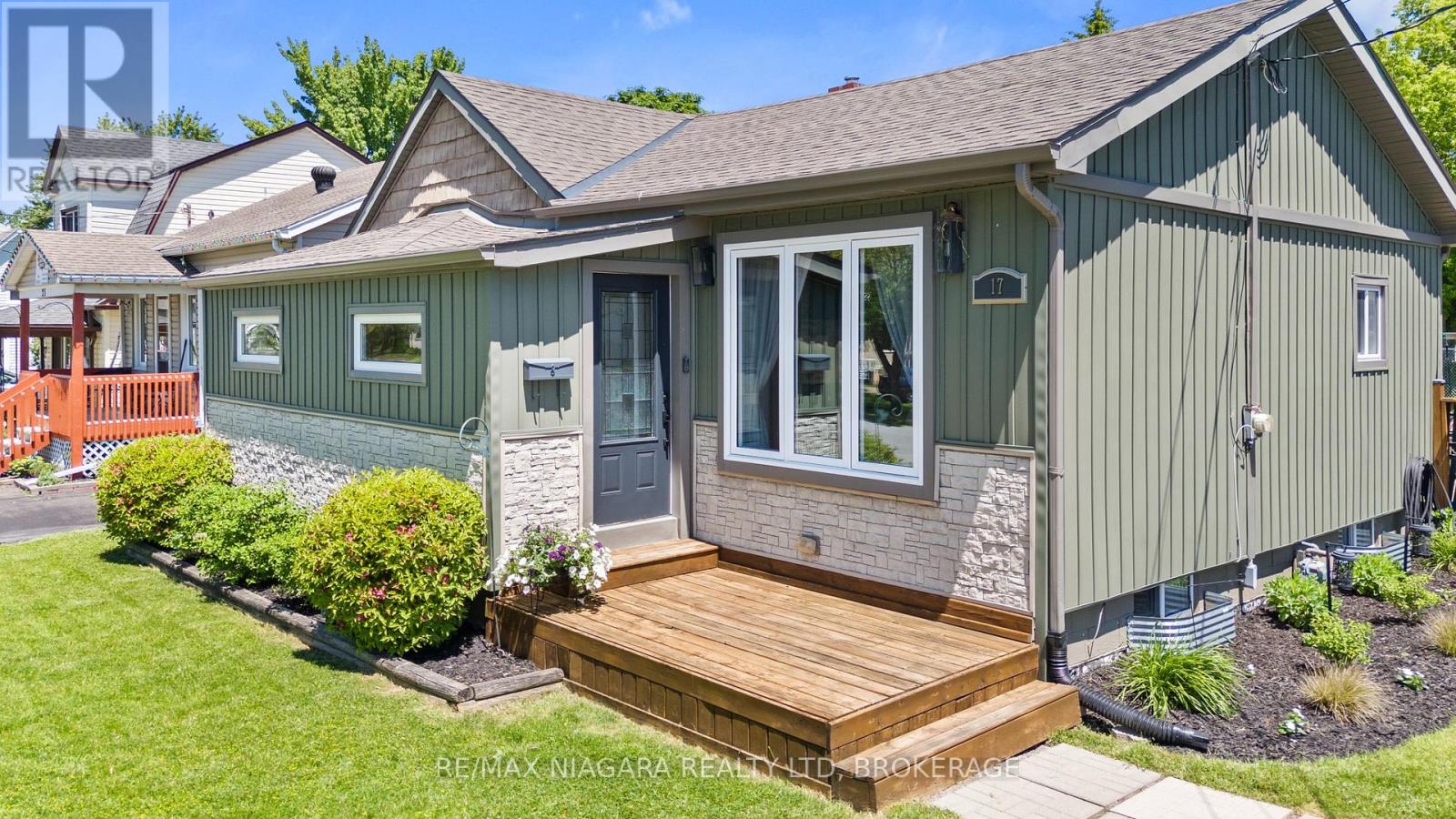 17 HUMBOLDT PARKWAY - 2