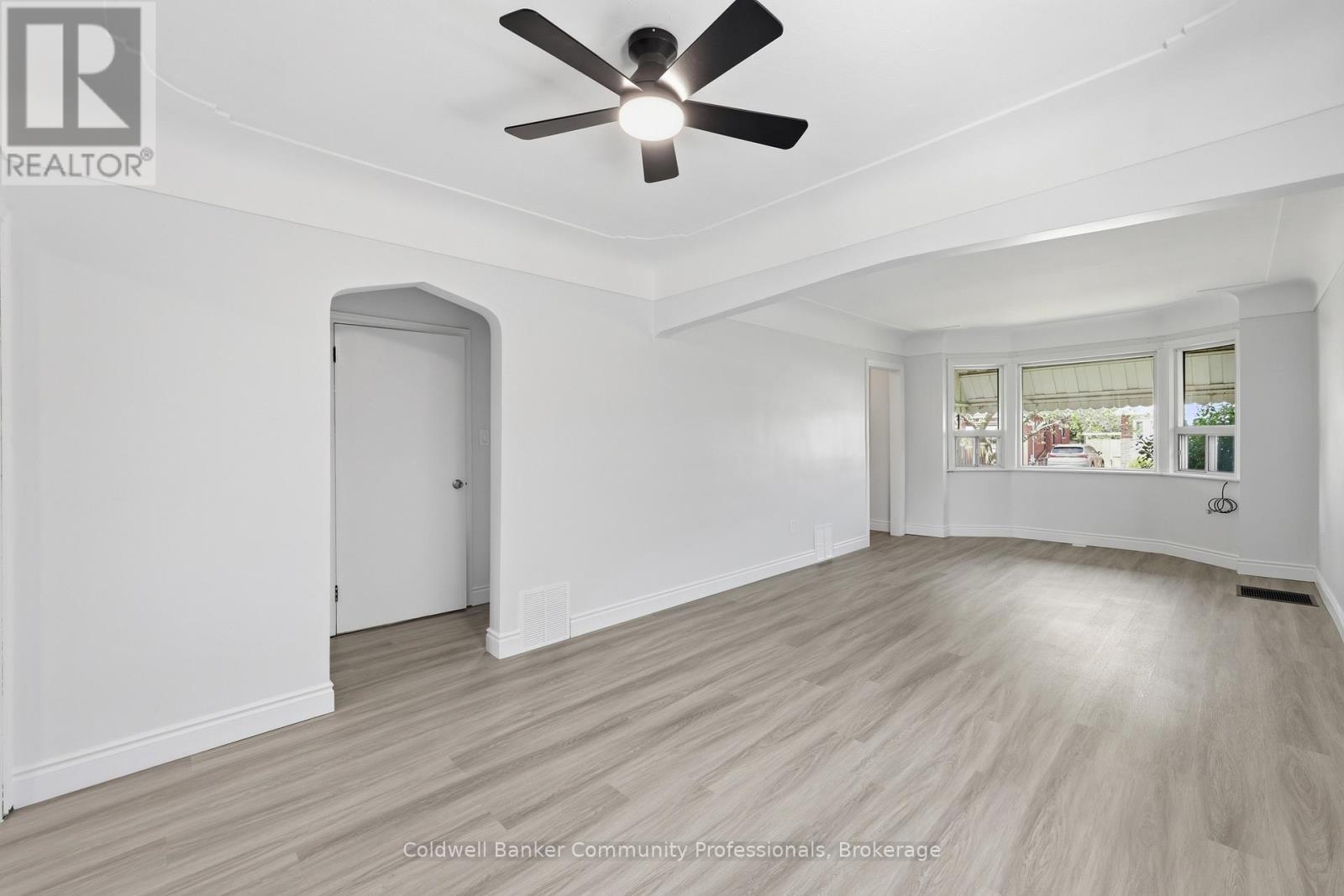 97 TRAGINA AVENUE S - 10