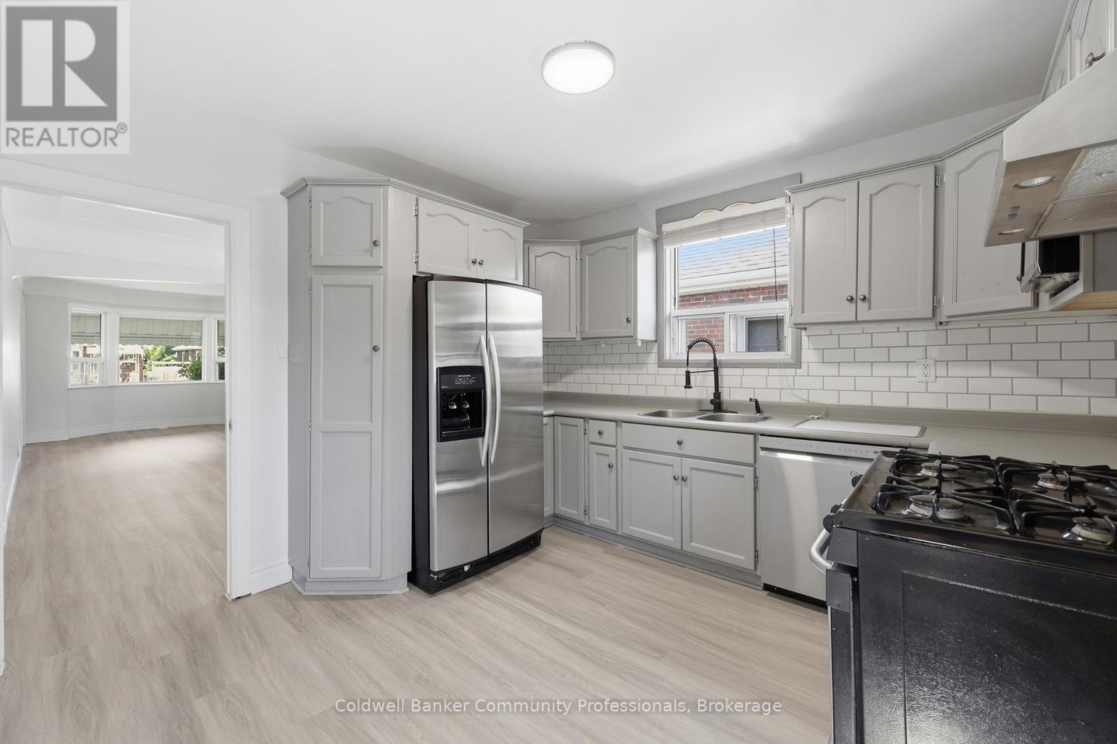 97 TRAGINA AVENUE S - 19