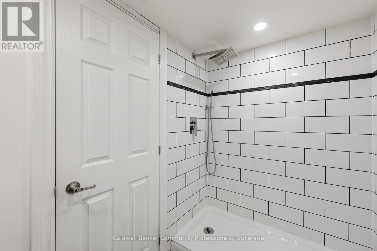 97 TRAGINA AVENUE S - 26