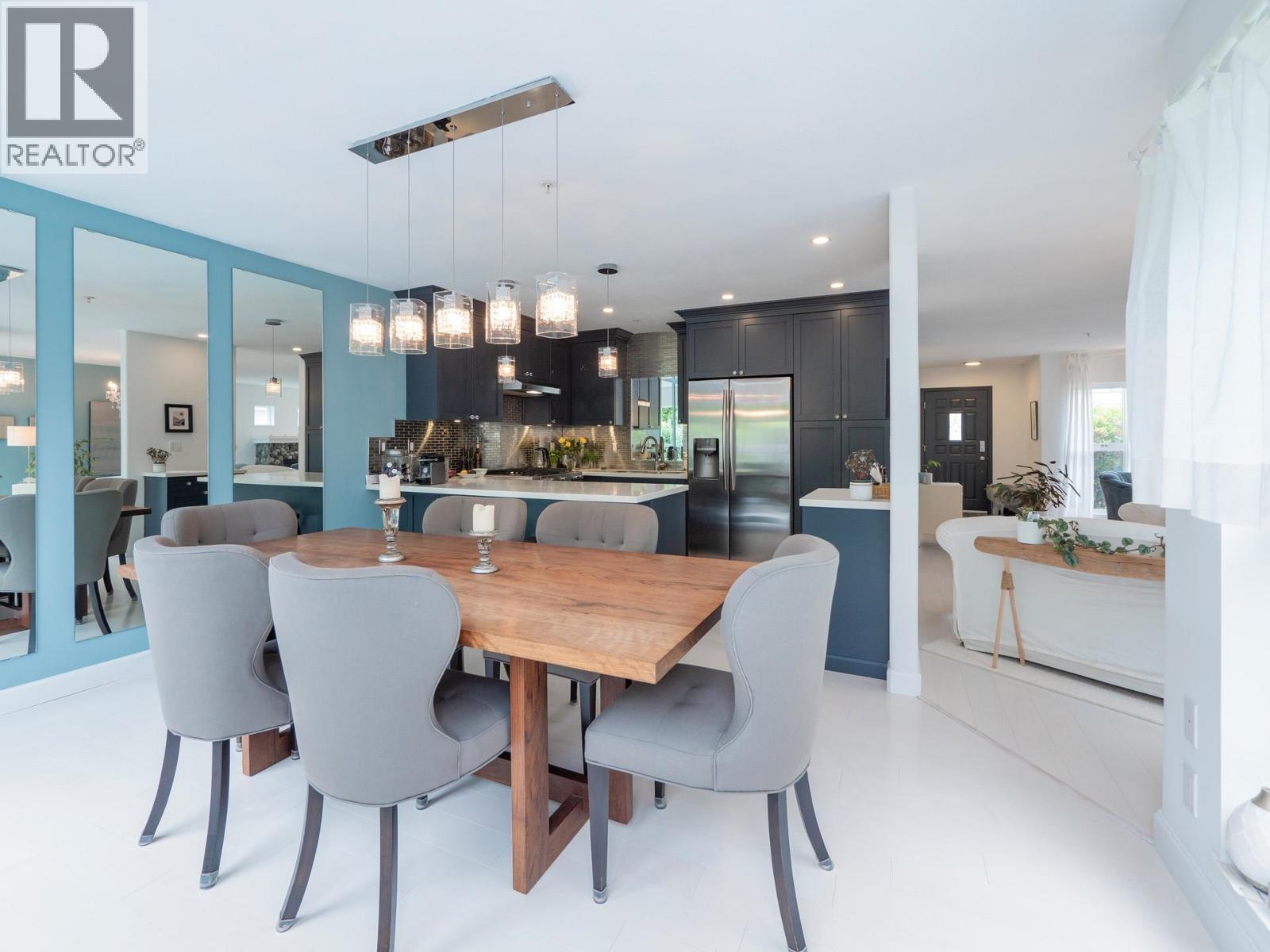 6 735 PARK ROAD, Gibsons