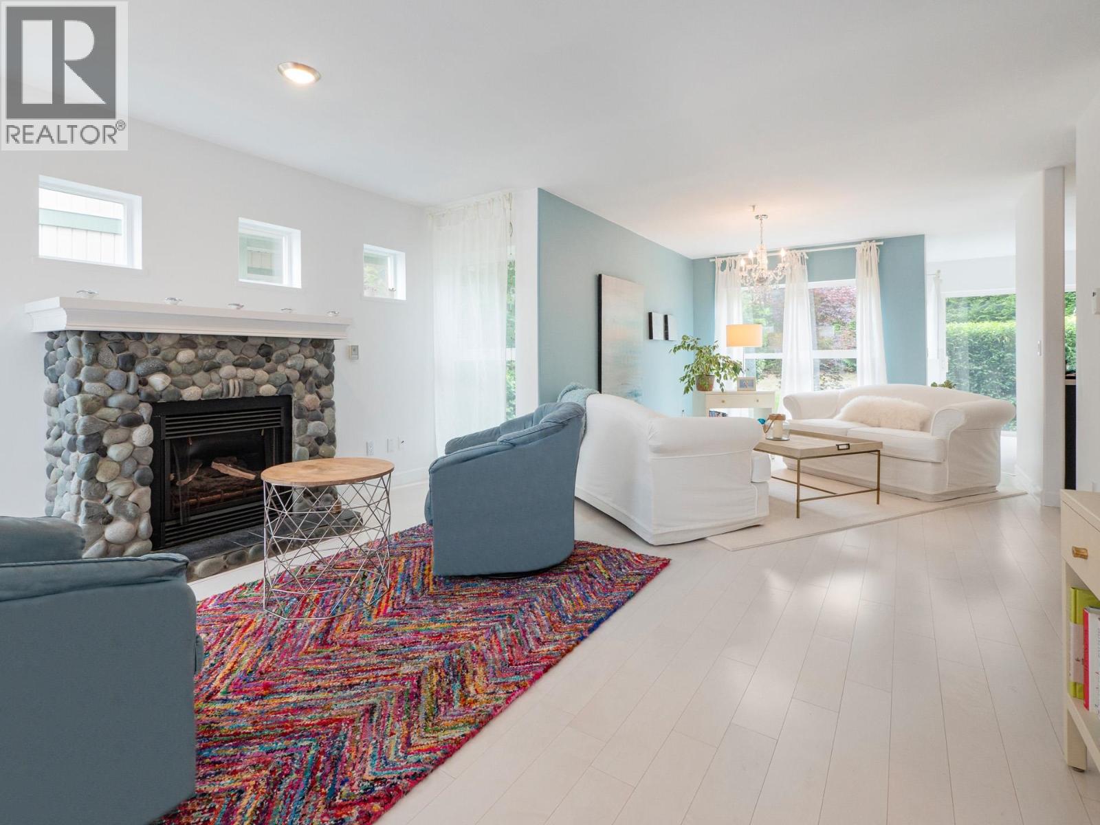 6 735 PARK ROAD, Gibsons