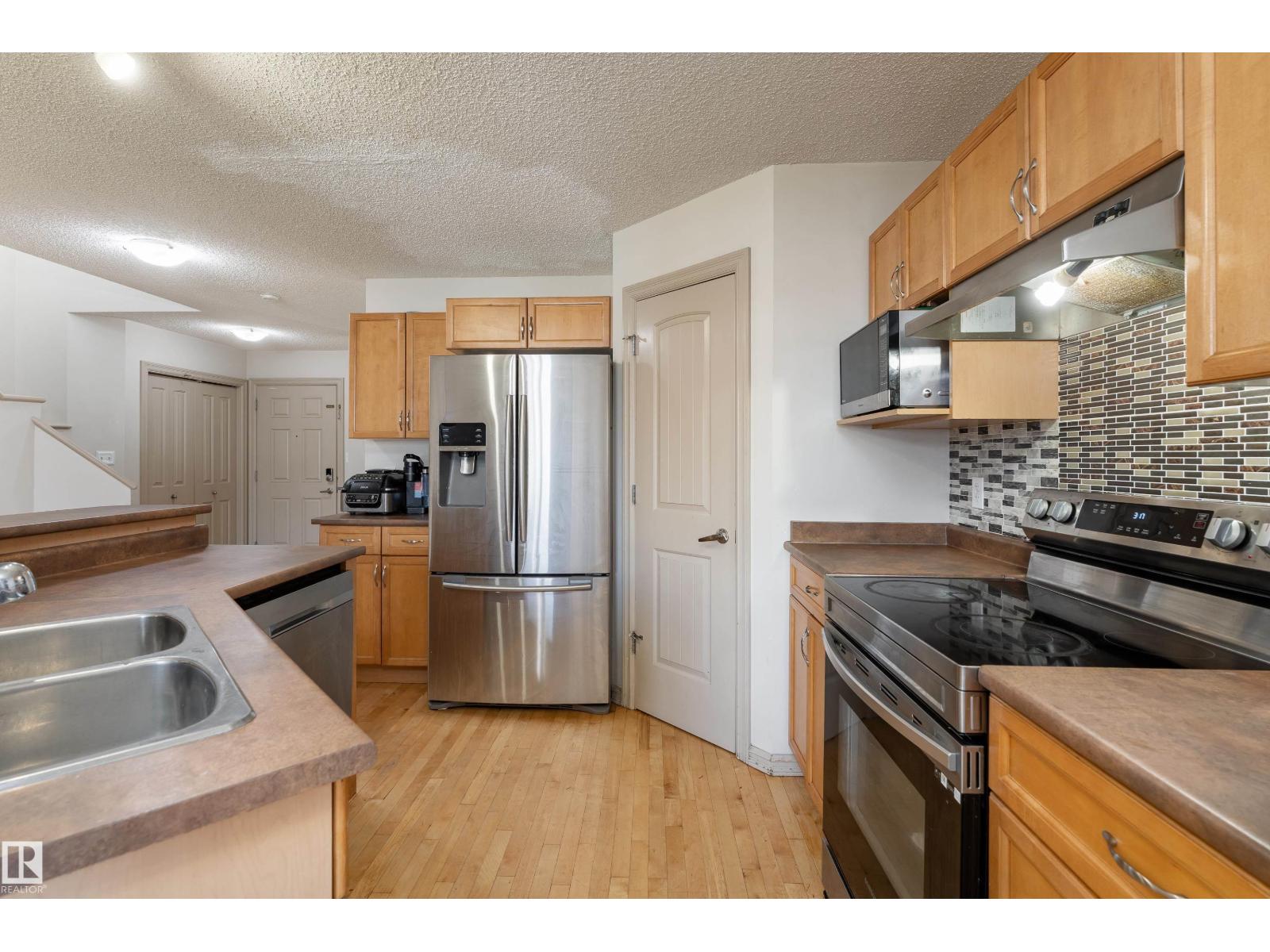 14715 141 ST NW — photo 9