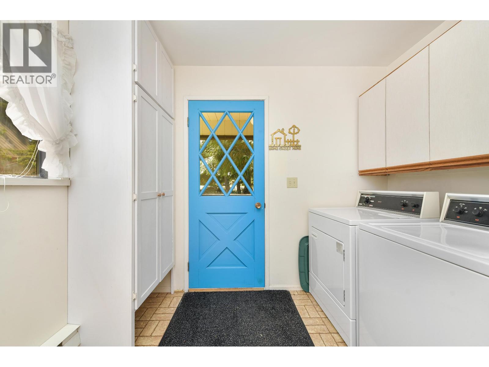 177 SPINNAKER DRIVE, Mayne Island