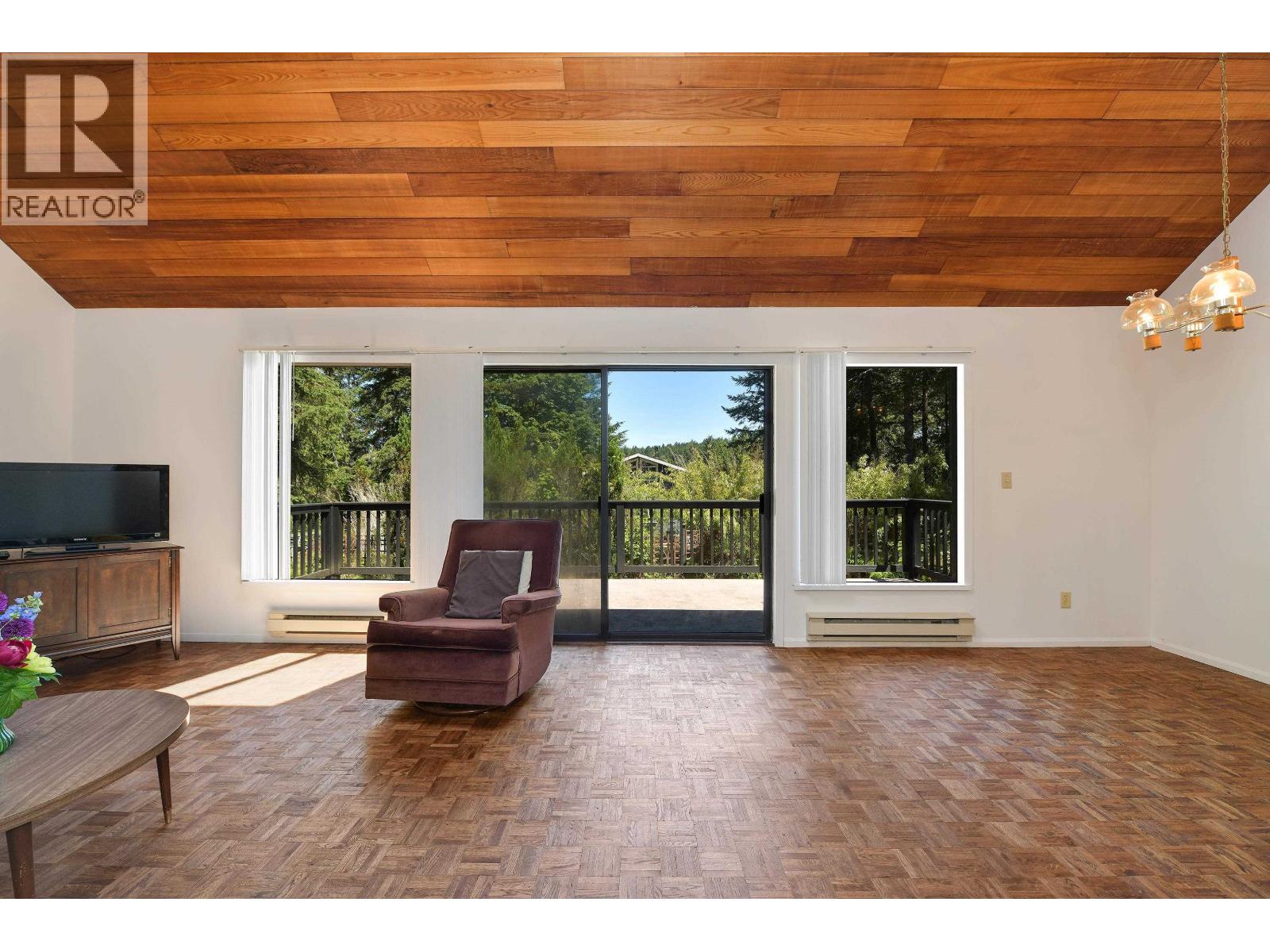177 SPINNAKER DRIVE, Mayne Island