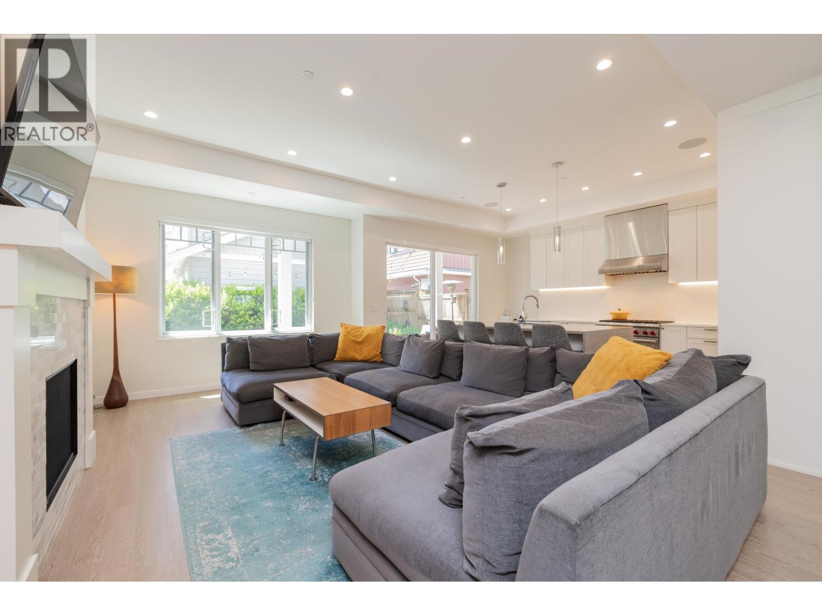 4702 HAZELNUT Way, Delta