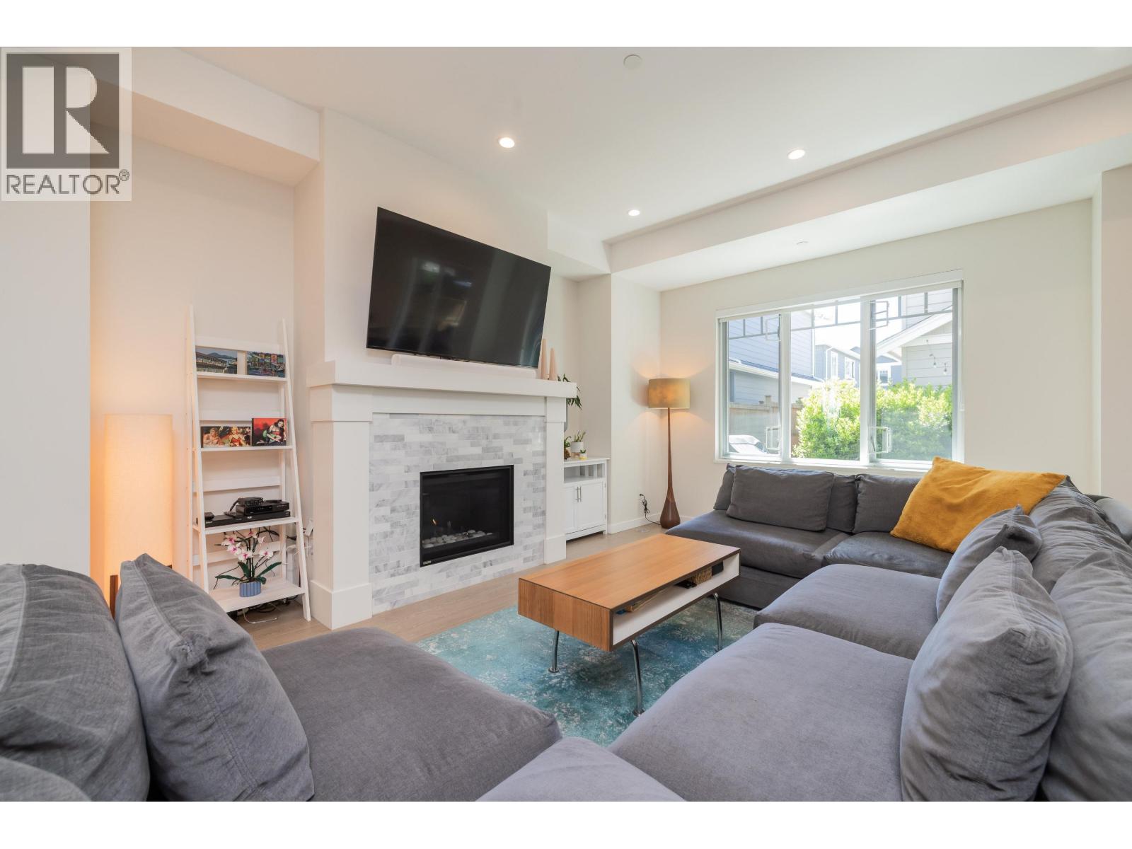 4702 HAZELNUT Way, Delta