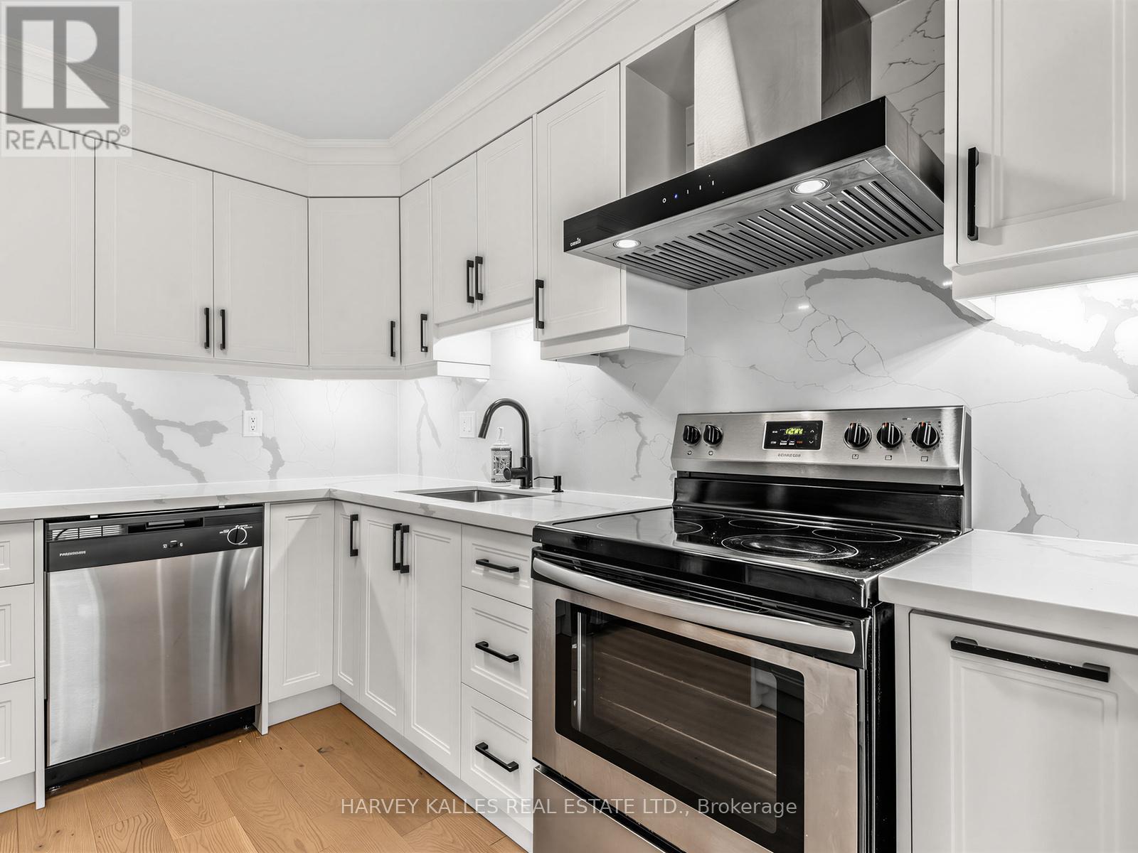40 BLACKTHORN DRIVE - 11