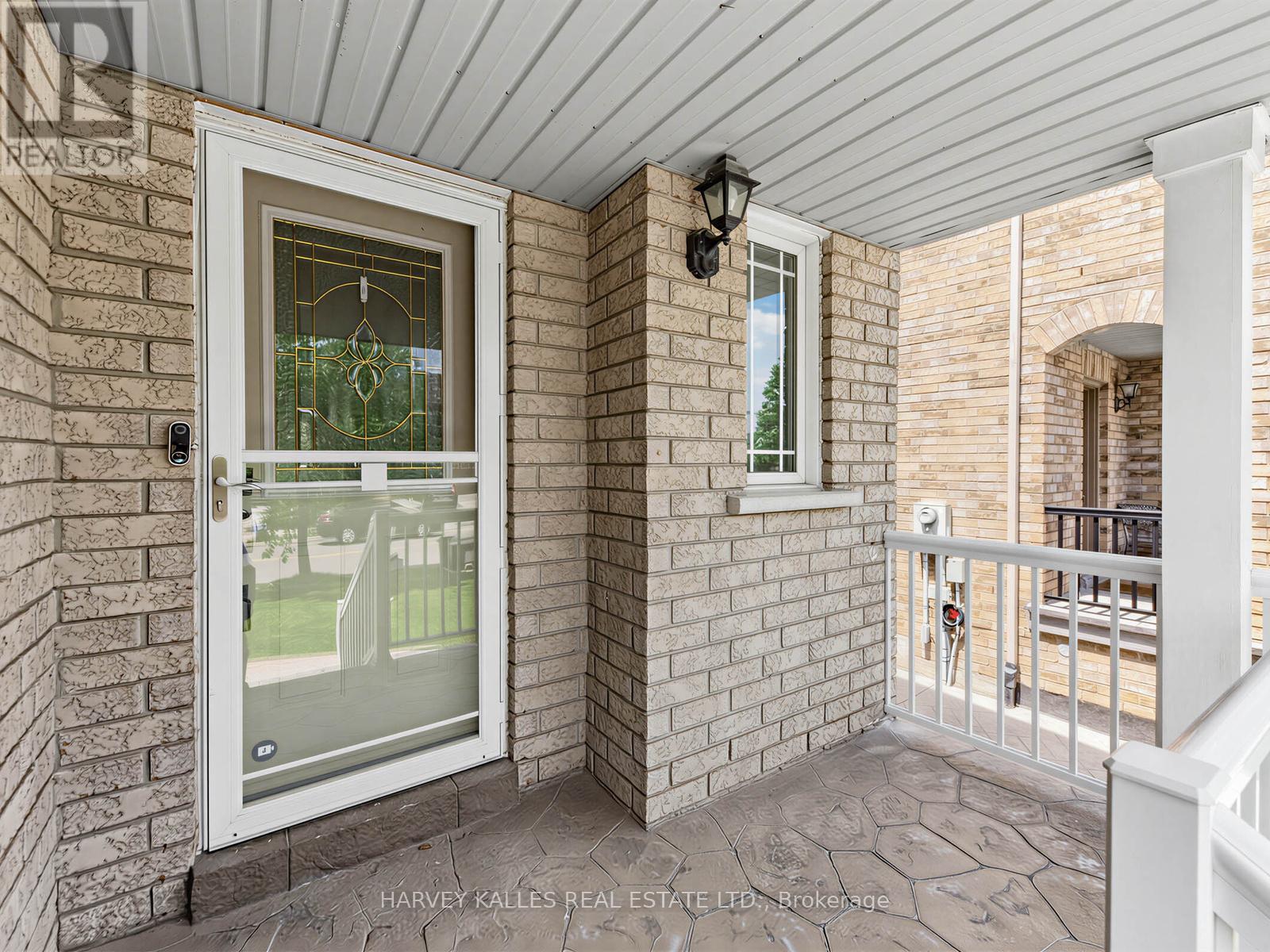 40 BLACKTHORN DRIVE - 3