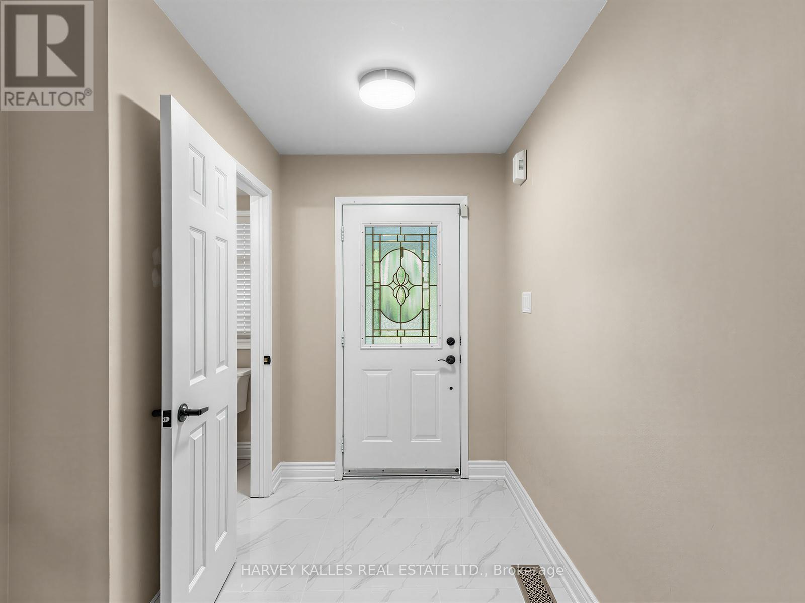40 BLACKTHORN DRIVE - 4