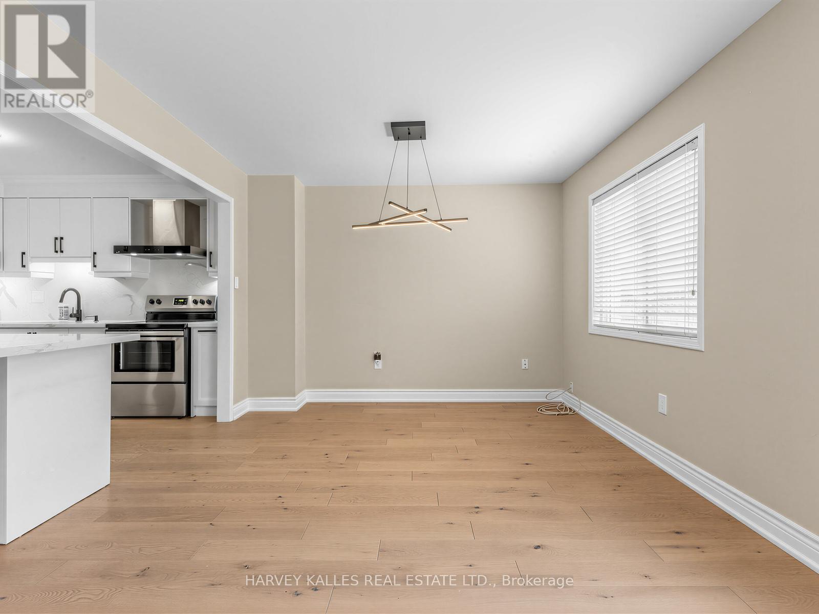 40 BLACKTHORN DRIVE - 8