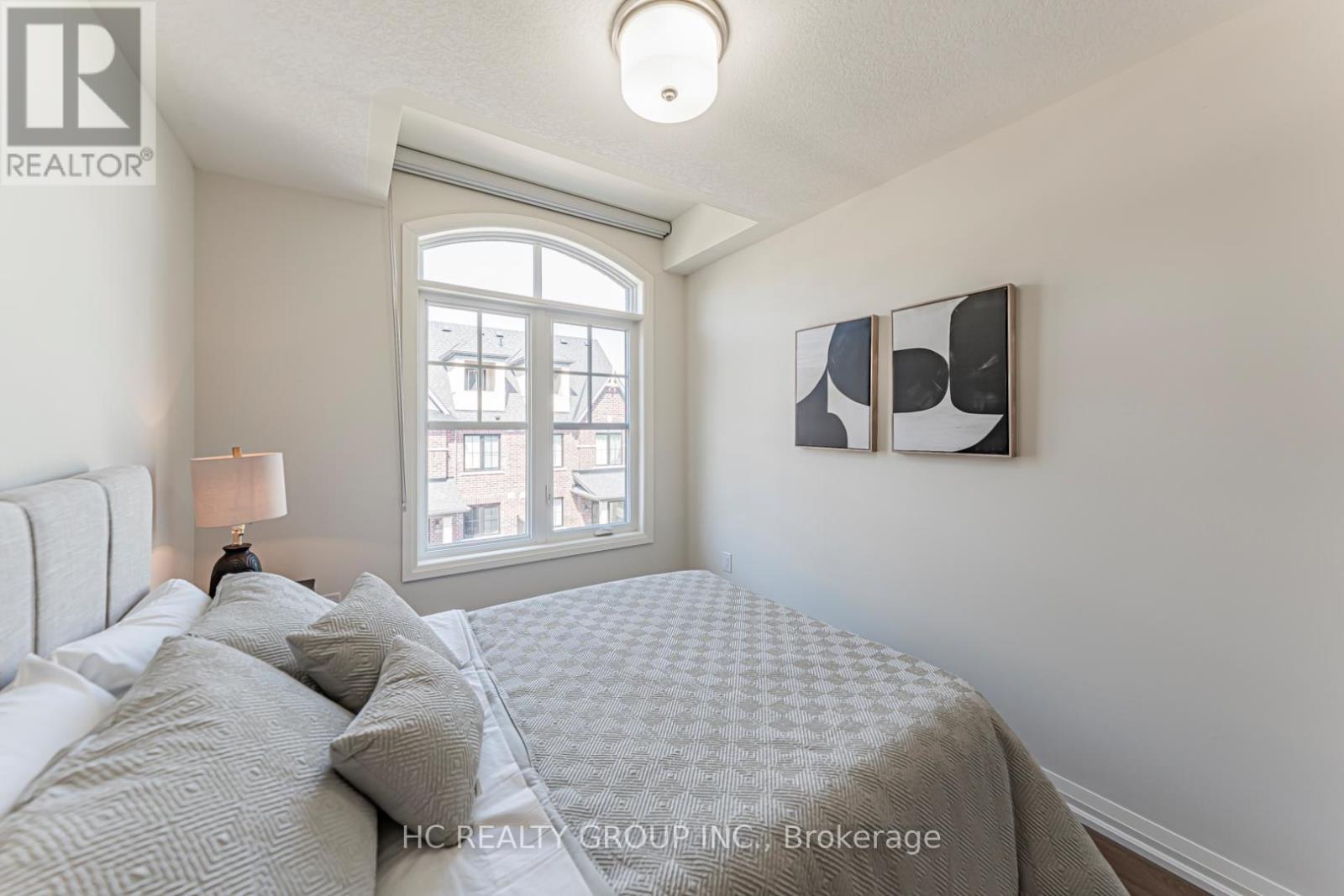 5 JOHN CARTER WAY - 36