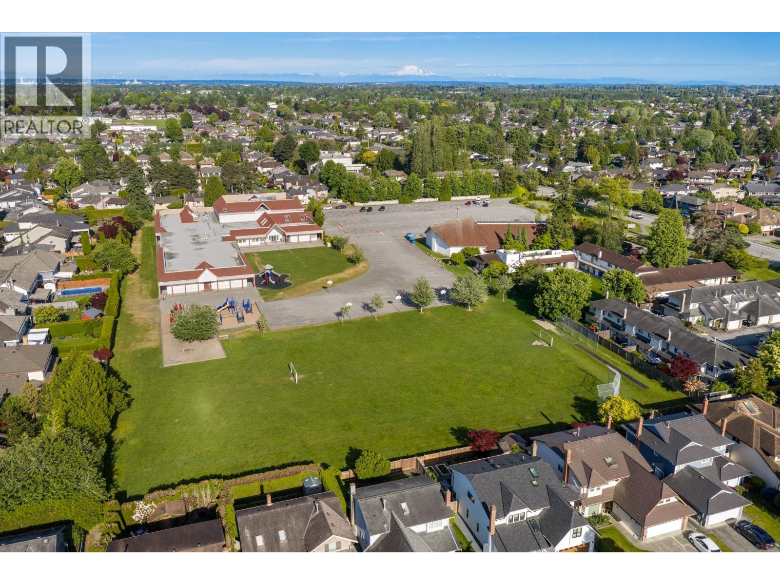 9566 PICKERING Drive, Richmond