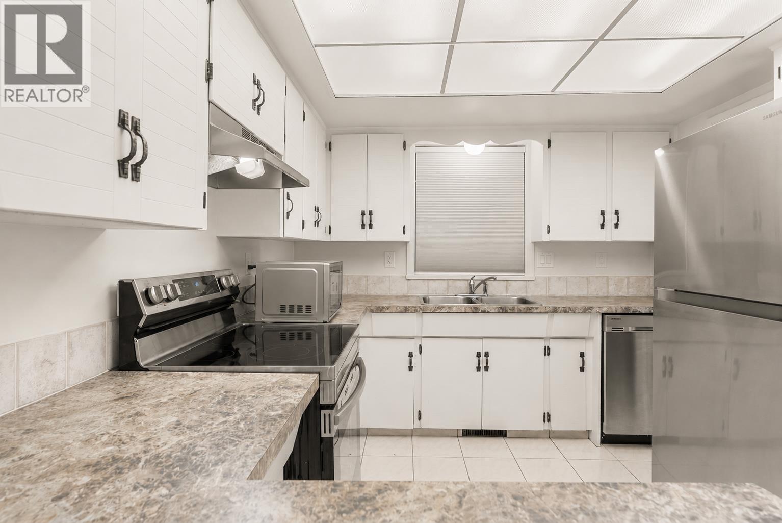 9566 PICKERING Drive, Richmond